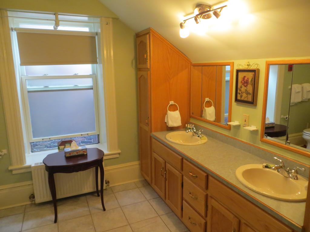 Chipman Hill Suites - Union Street سينت جون الغرفة الصورة